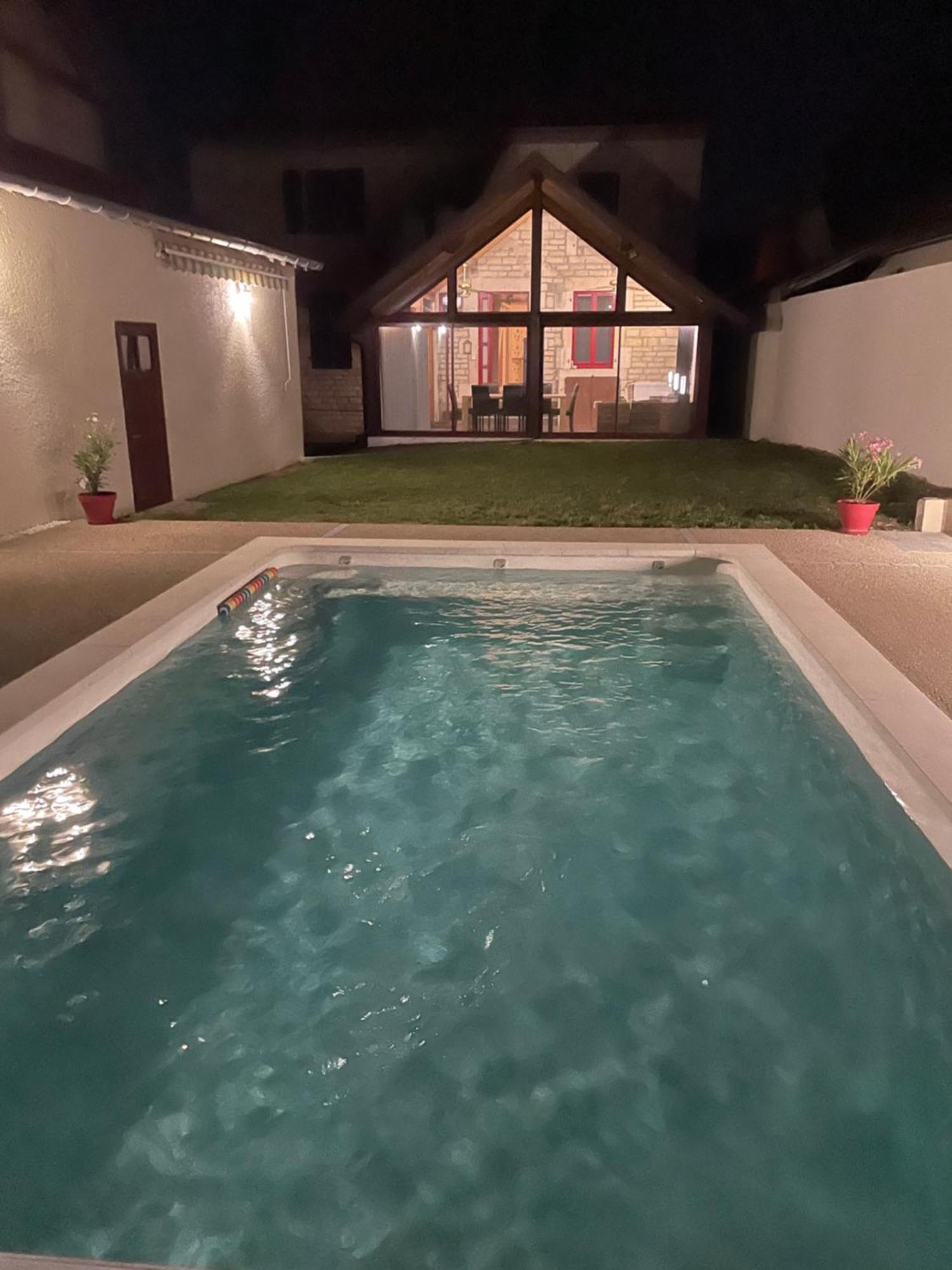 Chez Laurence Saint-Aubin  Luaran gambar
